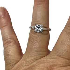 Sterling silver cubic zirconia solitaire ring Size 8